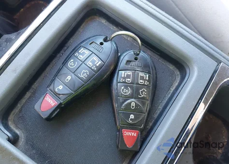 2009 Chrysler Town & Country Touring z USA, uszkodzony, nr VIN 2A8HR54179R640968